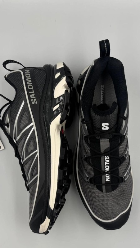 Salomon XT-6 black and white/ noir et blanc - 40 2