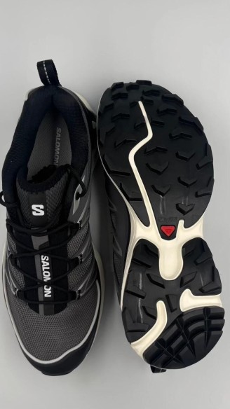 Salomon XT-6 black and white/ noir et blanc - 40