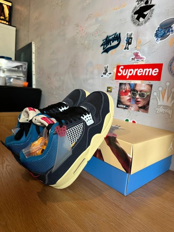 Jordan 4 Union off noir 2