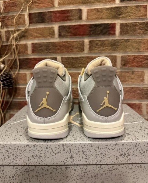 Jordan 4 Craft Photon Dust