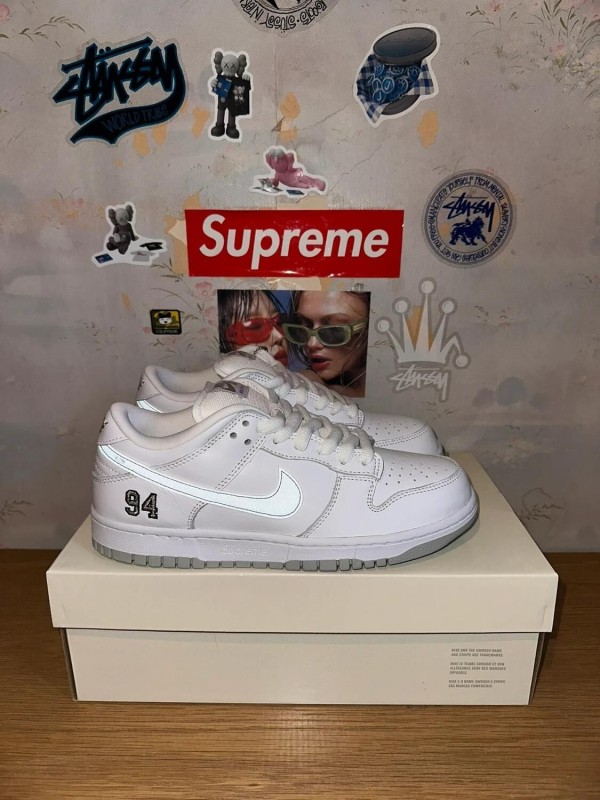 Nike dunk low supreme 94 white / blanc 2