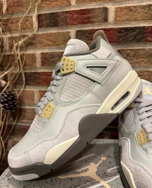 Jordan 4 Craft Photon Dust 2