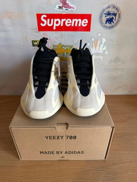 Yeezy 700 v3 Azael