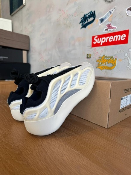 Yeezy 700 v3 Azael
