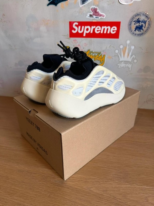 Yeezy 700 v3 Azael 2