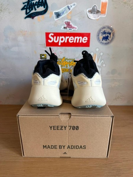 Yeezy 700 v3 Azael
