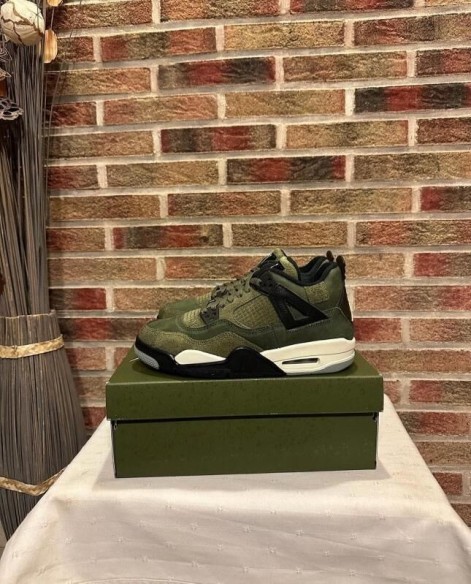 Jordan 4 Retro SE Craft Olive