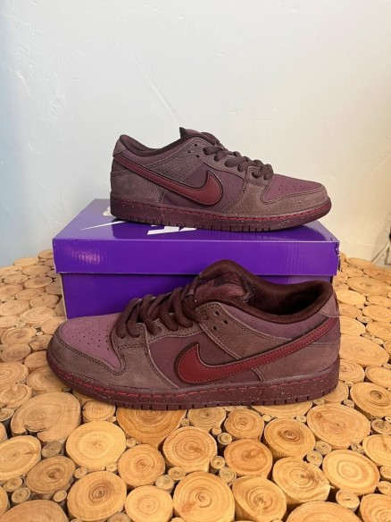 Nike dunk low sb city of love bordeaux