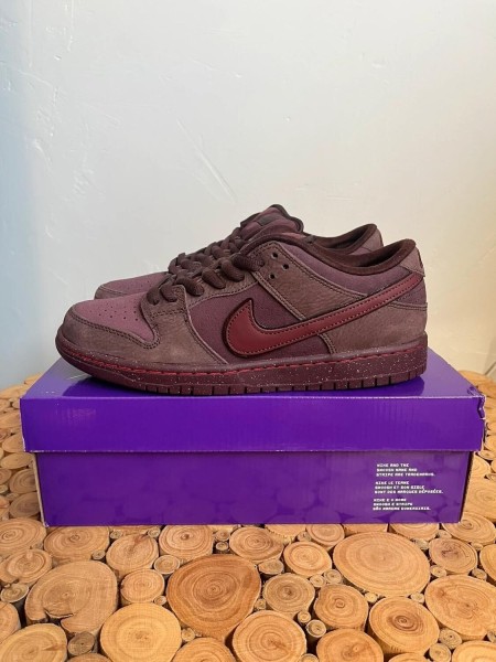 Nike dunk low sb city of love bordeaux