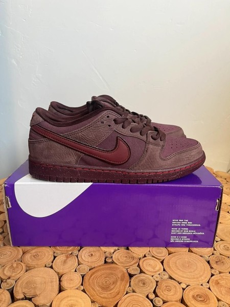 Nike dunk low sb city of love bordeaux
