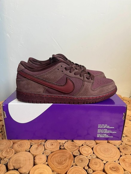Nike dunk low sb city of love bordeaux