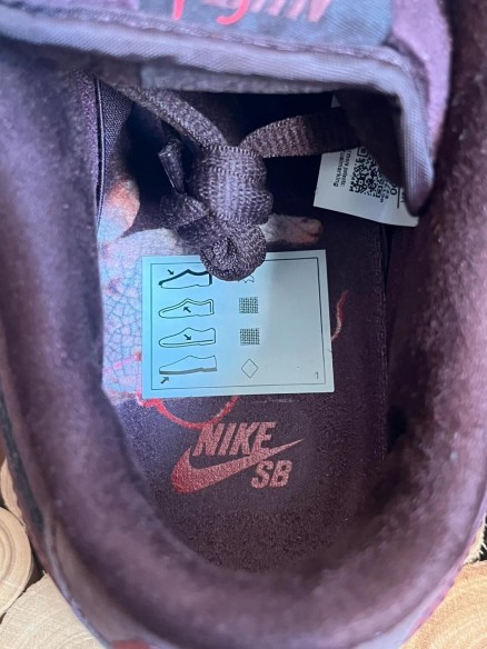 Nike dunk low sb city of love bordeaux