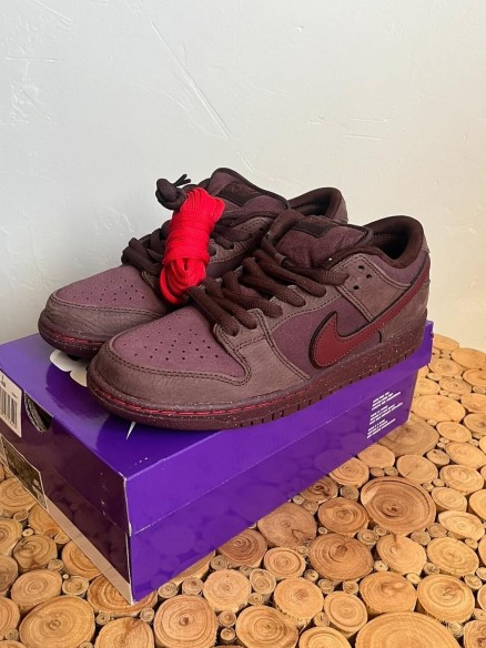 Nike dunk low sb city of love bordeaux