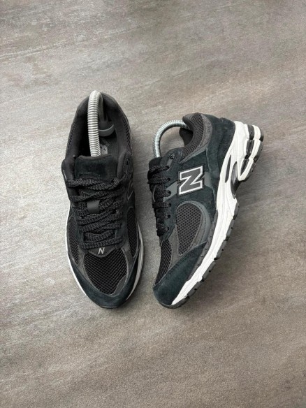 New balance 2002r black - taille 36