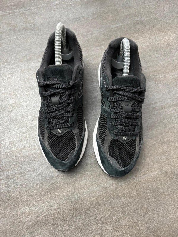 New balance 2002r black - taille 36 2