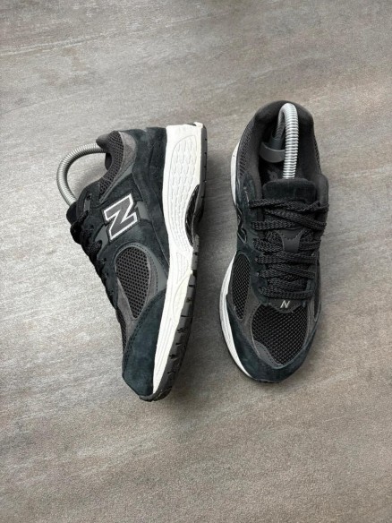 New balance 2002r black - taille 36