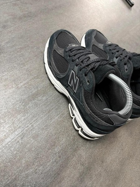 New balance 2002r black - taille 36