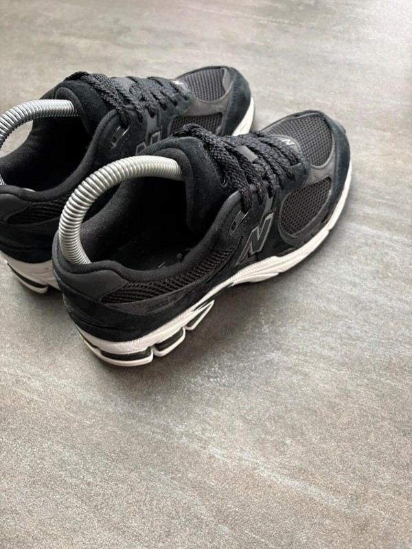 New balance 2002r black - taille 36 2
