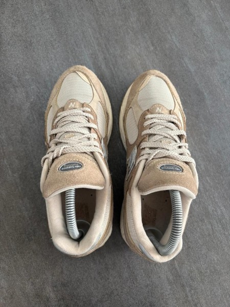 New balance 2002r brown - taille 37,5