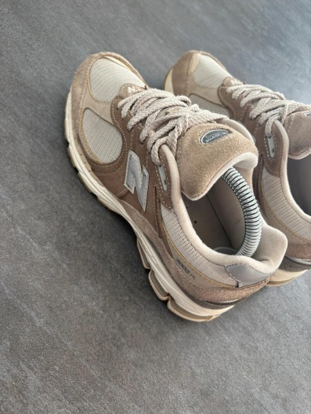 New balance 2002r brown - taille 37,5