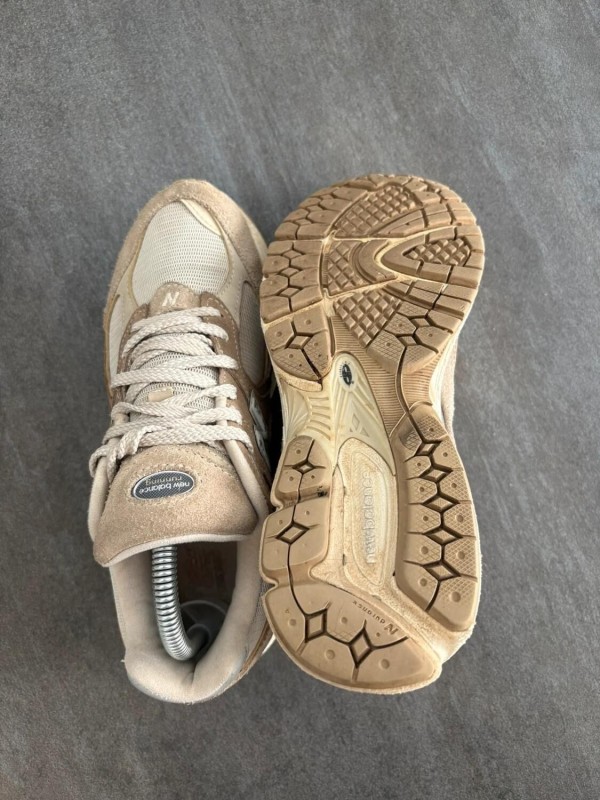 New balance 2002r brown - taille 37,5 2