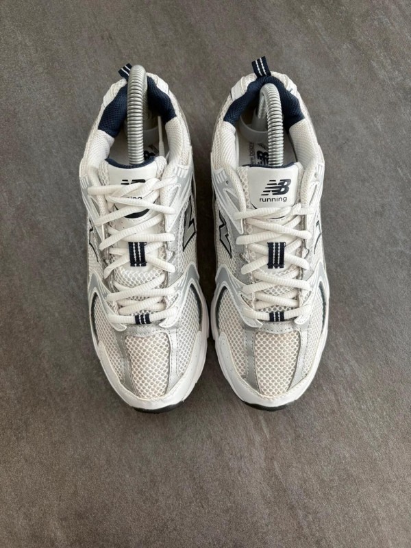 New balance 530 marine - taille 39,5 2