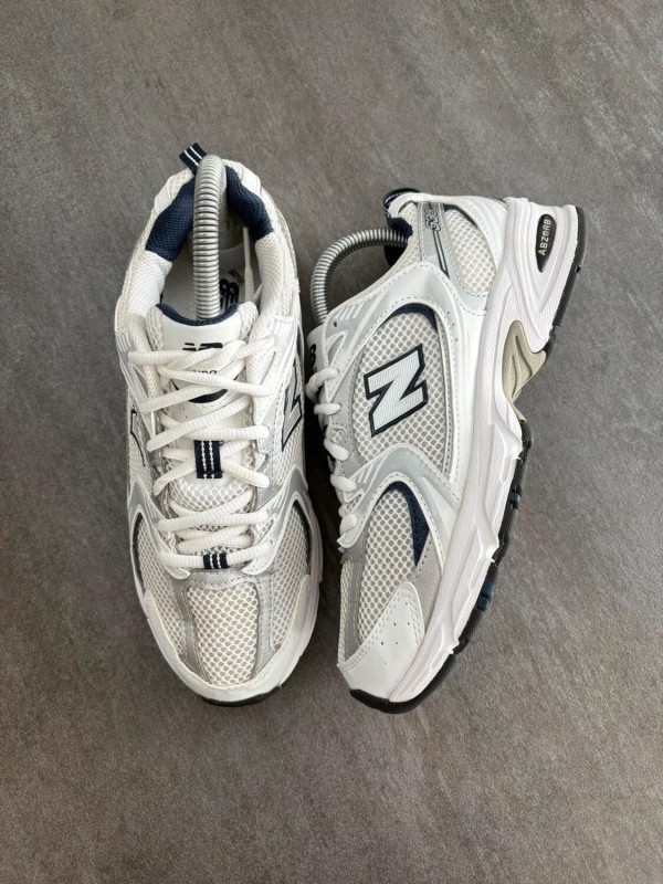 New balance 530 marine - taille 39,5 2