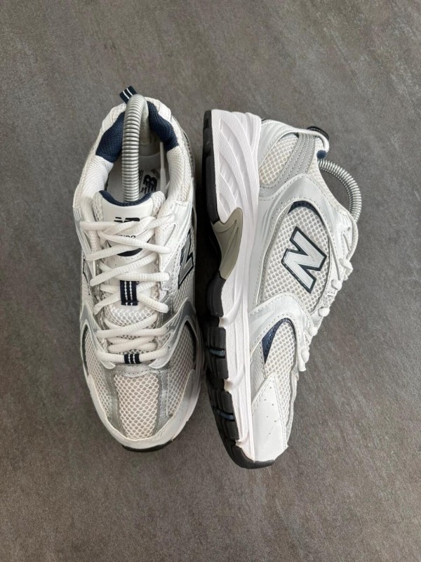 New balance 530 marine - taille 39,5 2