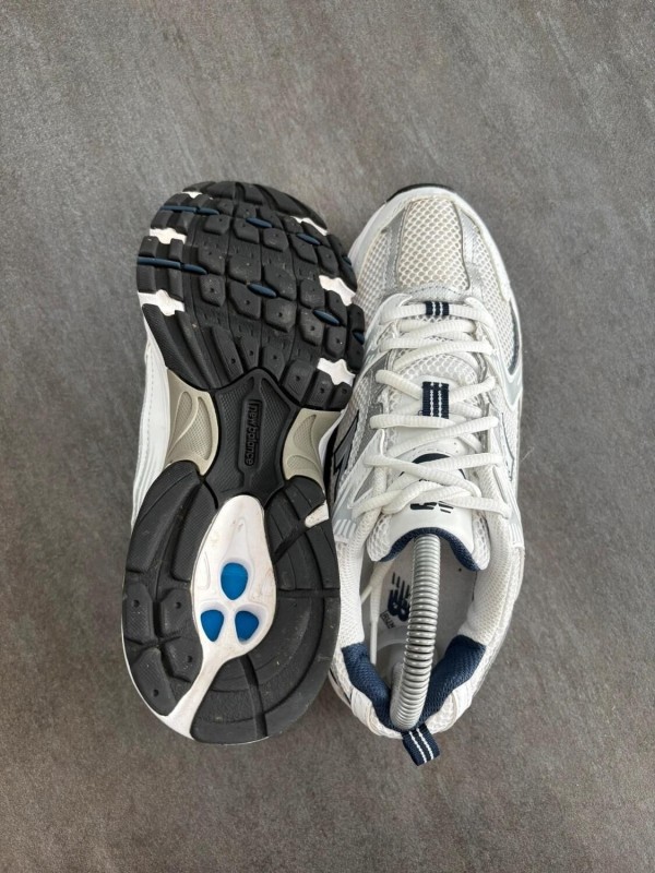 New balance 530 marine - taille 39,5 2