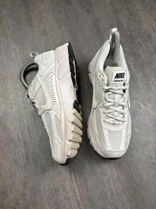 Nike vomero 5 - taille 35,5 2