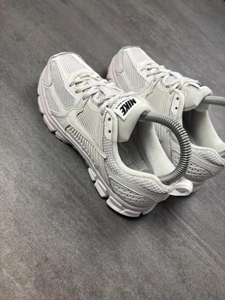 Nike vomero 5 - taille 35,5