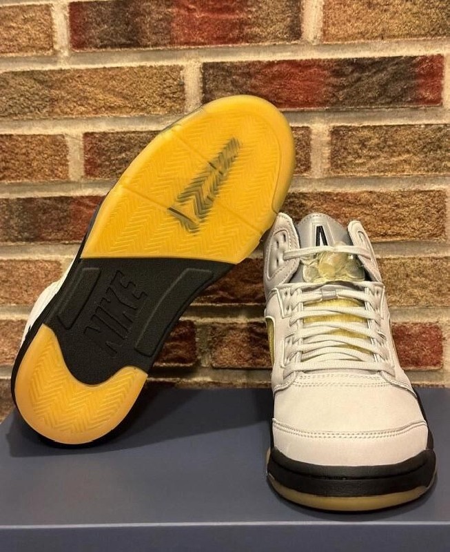 Jordan 5 Retro A Ma Maniere Dawn 2