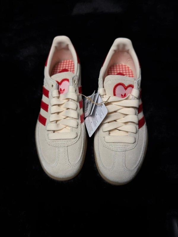 Adidas handball spezial saint valentin rose rouge 2