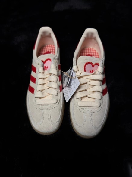Adidas handball spezial saint valentin rose rouge