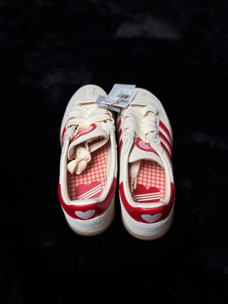 Adidas handball spezial saint valentin rose rouge