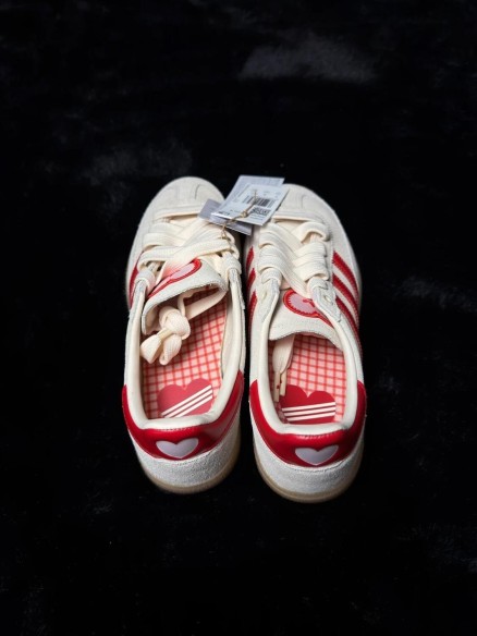 Adidas handball spezial saint valentin rose rouge