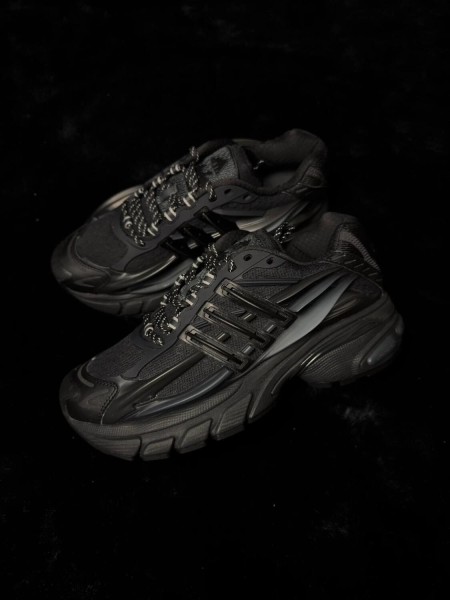 Adidas adistar jellyfish pharrell williams triple black - taille 42