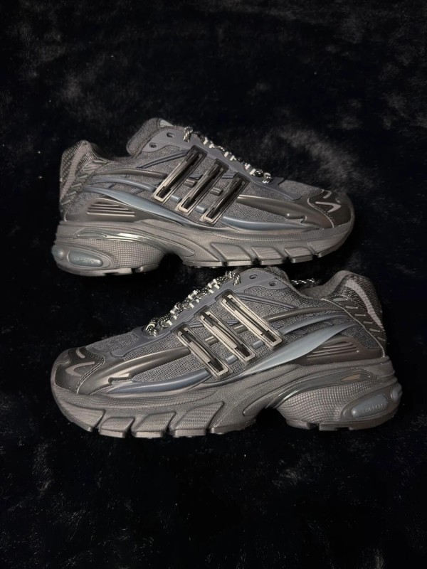 Adidas adistar jellyfish pharrell williams triple black - taille 42 2