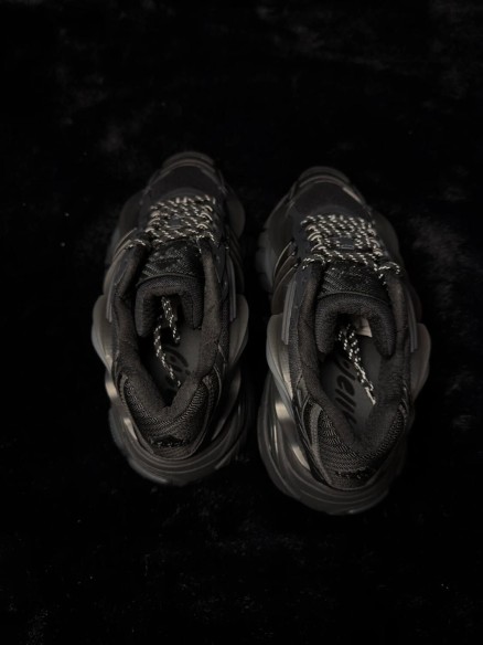 Adidas adistar jellyfish pharrell williams triple black - taille 42