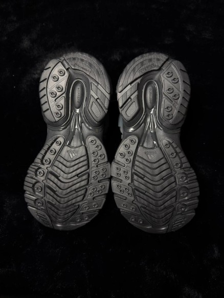 Adidas adistar jellyfish pharrell williams triple black - taille 42