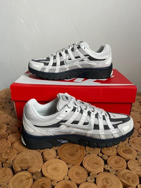 Nike P-6000 grise blanche et noire