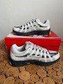 Nike P-6000 grise blanche et noire