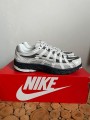 Nike P-6000 grise blanche et noire