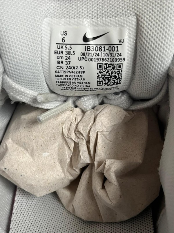 Nike P-6000 grise blanche et noire 2