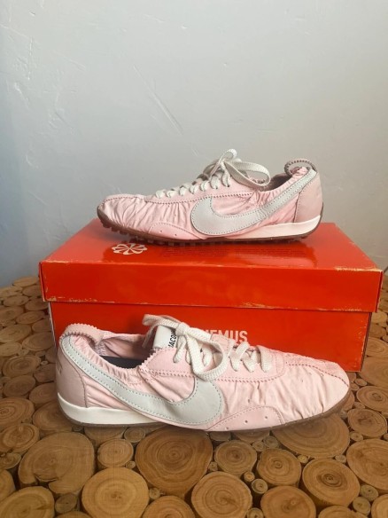 Nike moon shoe Jacquemus rose taille 40