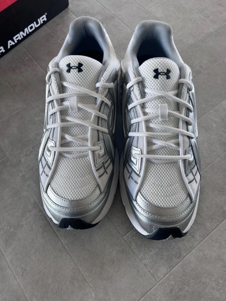 Under Armour UA sola Silver White Grey