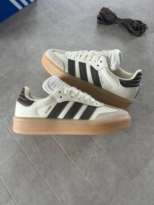 Samba off white earstrata chocolate brown