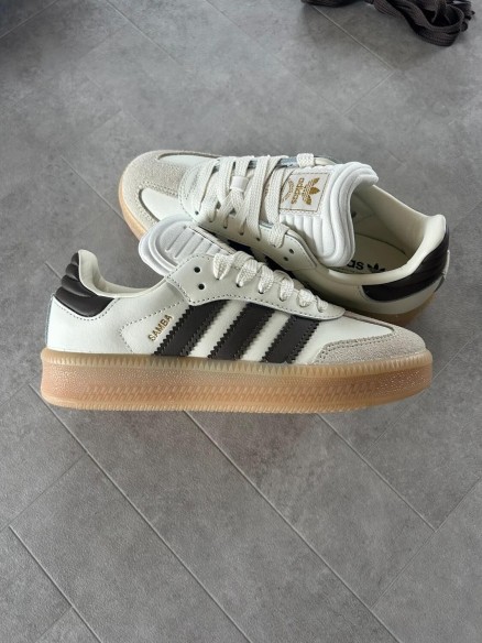 Samba off white earstrata chocolate brown