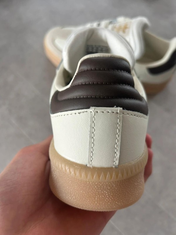 Samba off white earstrata chocolate brown 2