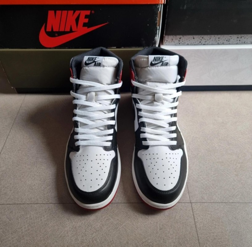 Jordan 1 "Black Toe" 2016 2